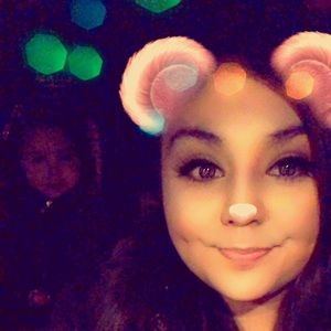 Meet your Posher, Analicia